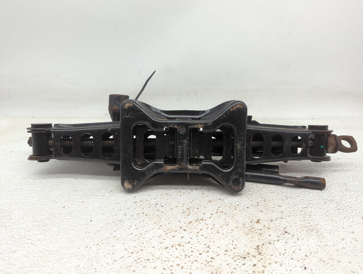 Acura Mdx Spare Scissor Car Jack 934021 - Oemusedautoparts1.com