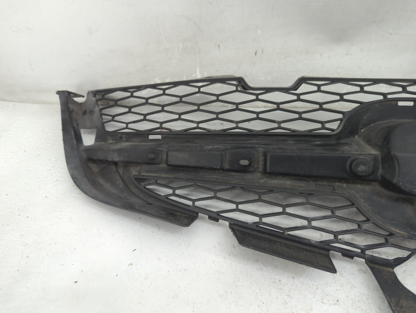 2004-2006 Acura Mdx Front Bumper Grille - Oemusedautoparts1.com