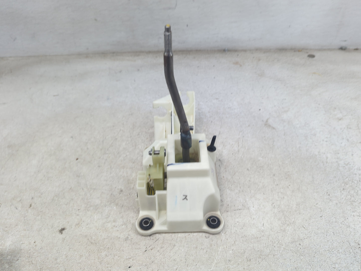 2005 Acura Rsx Floor Console Assembly Shifter - Oemusedautoparts1.com