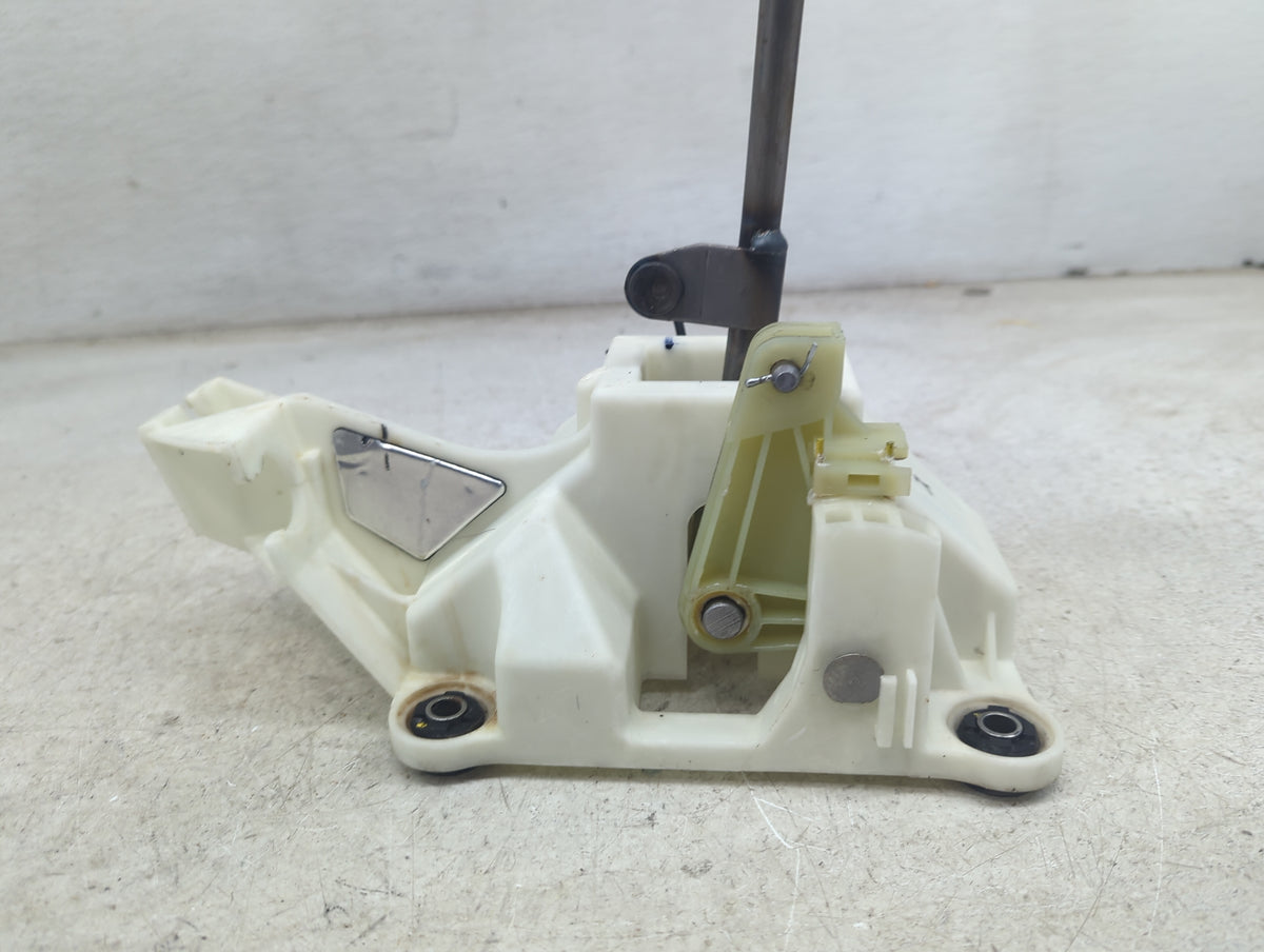 2005 Acura Rsx Floor Console Assembly Shifter - Oemusedautoparts1.com