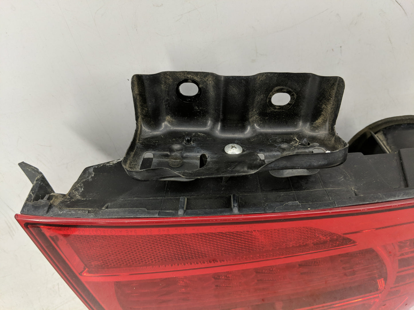 2004-2006 Acura Tl Tail Light Assembly Driver Left OEM P/N:949 301-19 949 301-17 Fits Fits 2004 2005 2006 OEM Used Auto Part