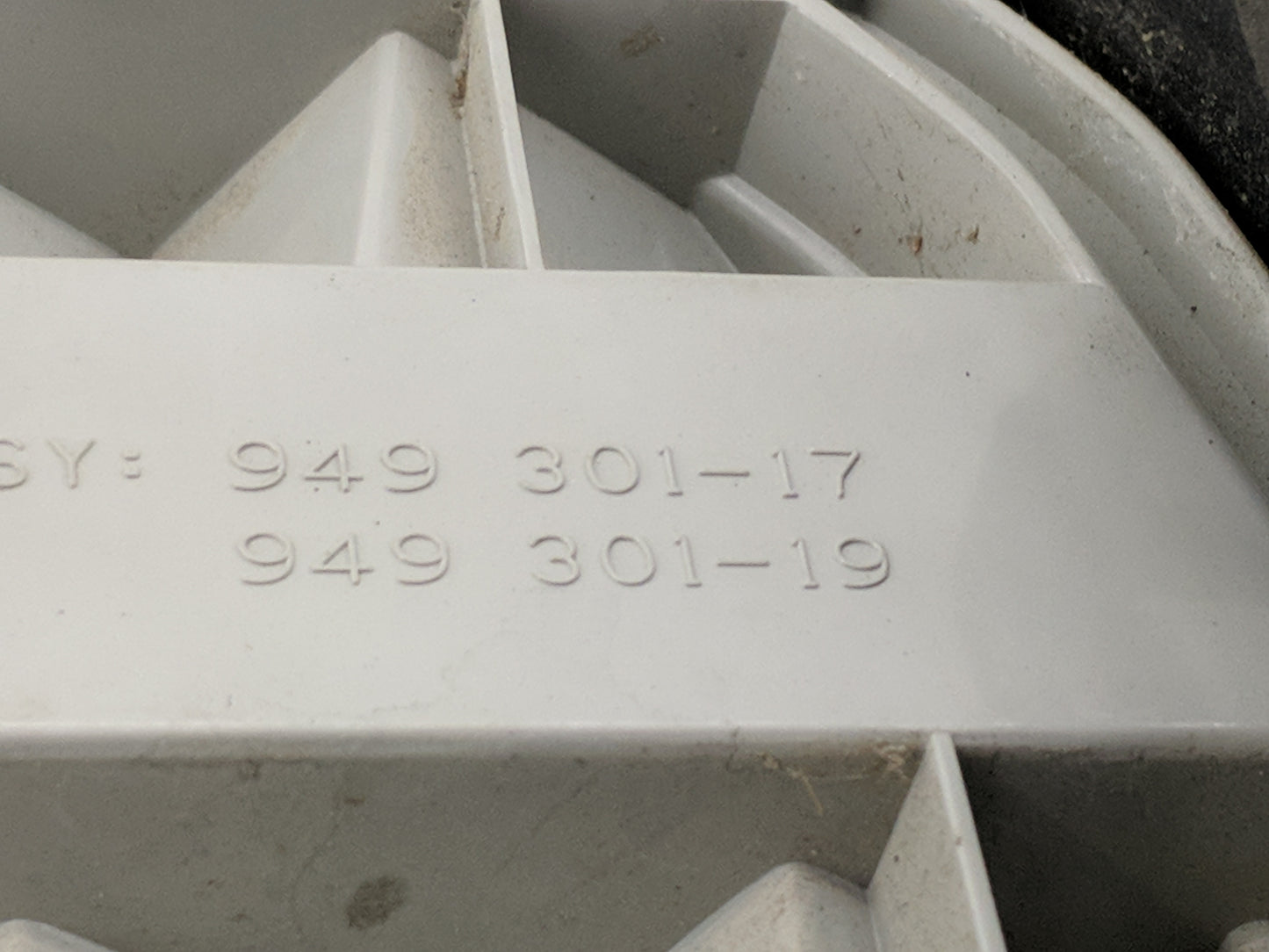 2004-2006 Acura Tl Tail Light Assembly Driver Left OEM P/N:949 301-19 949 301-17 Fits Fits 2004 2005 2006 OEM Used Auto Part