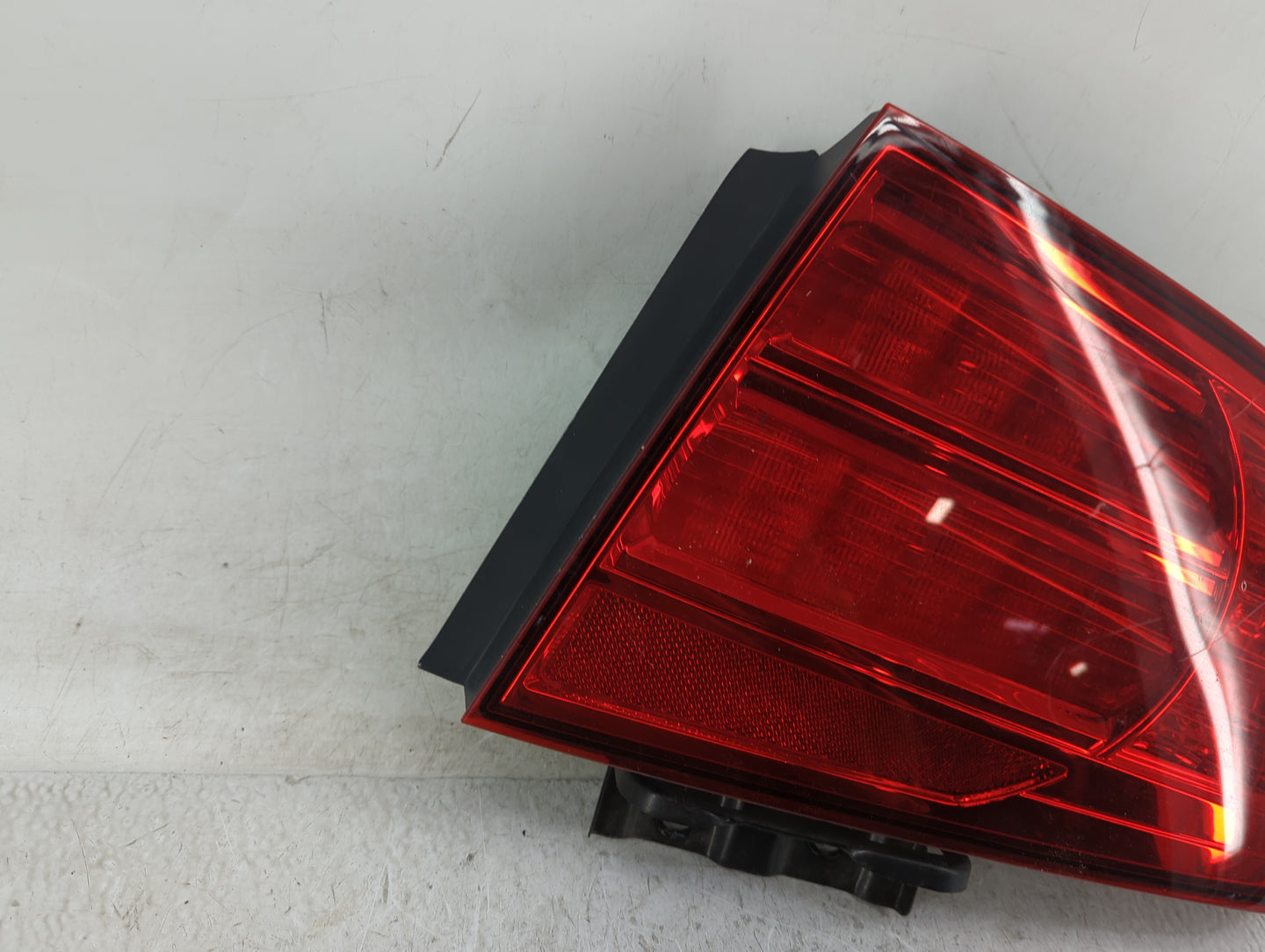 2004-2006 Acura Tl Tail Light Assembly Passenger Right OEM P/N:949 301-18 949 301-20 Fits Fits 2004 2005 2006 OEM Used Auto 