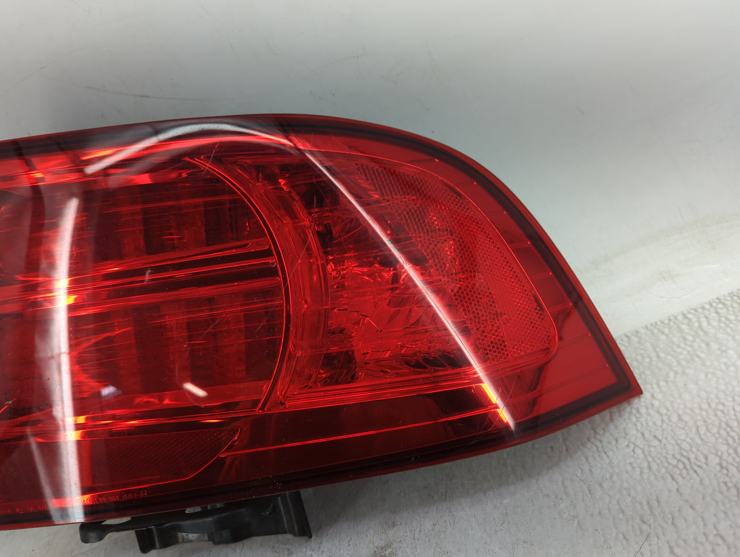 2004-2006 Acura Tl Tail Light Assembly Passenger Right OEM P/N:949 301-18 949 301-20 Fits Fits 2004 2005 2006 OEM Used Auto 
