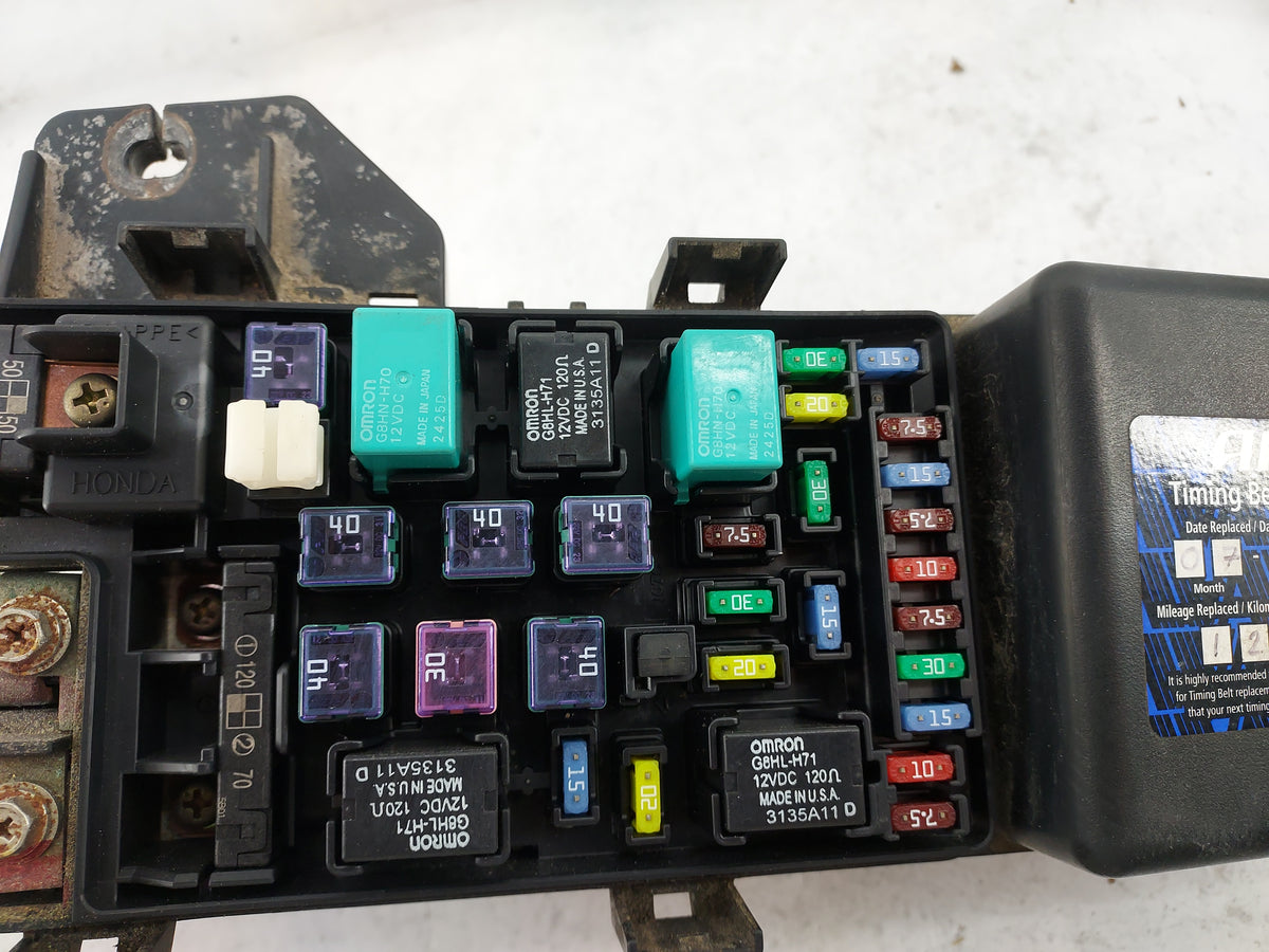 2004-2006 Acura Tl Fusebox Fuse Box Panel Relay Module P/N:SA0565042627322 Fits Fits 2004 2005 2006 OEM Used Auto Parts - Oe