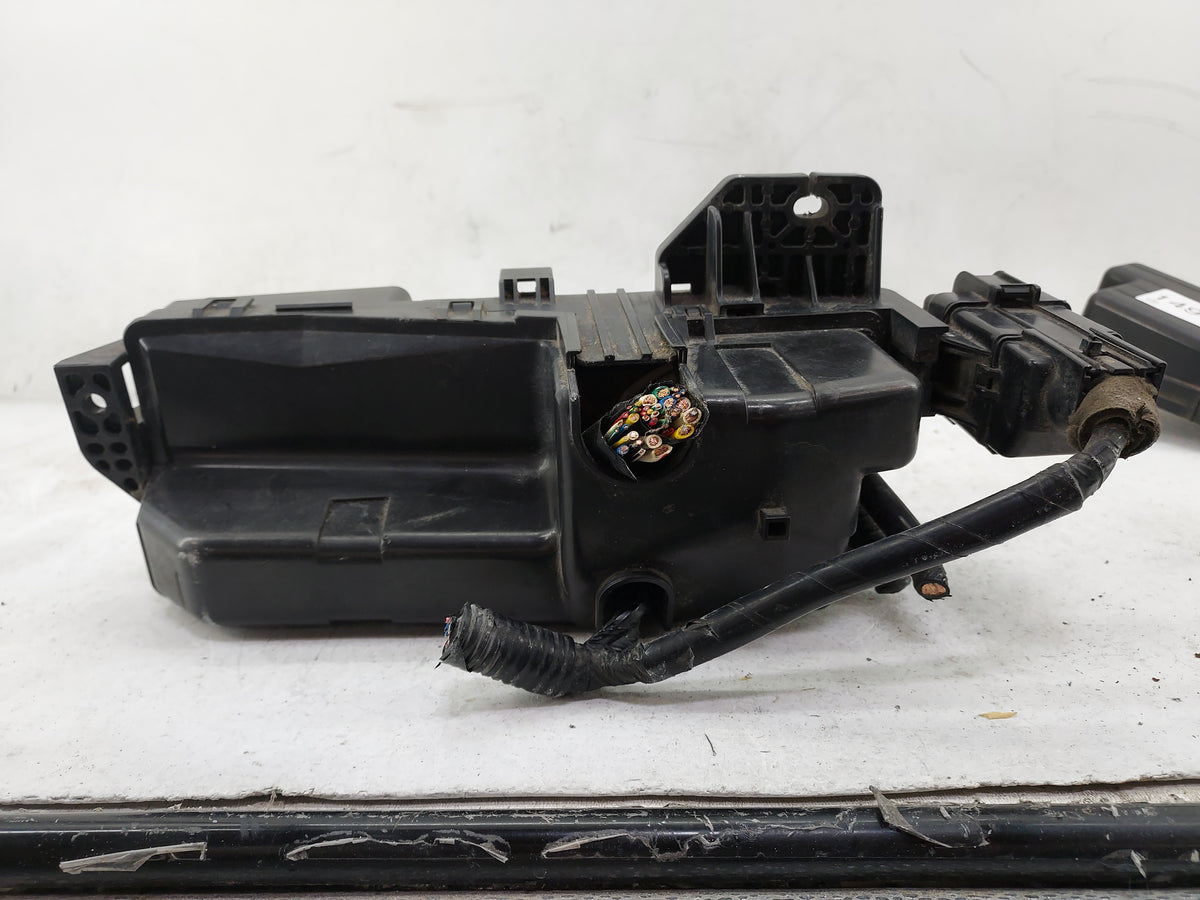 2004-2006 Acura Tl Fusebox Fuse Box Panel Relay Module P/N:SA0565042627322 Fits Fits 2004 2005 2006 OEM Used Auto Parts - Oe