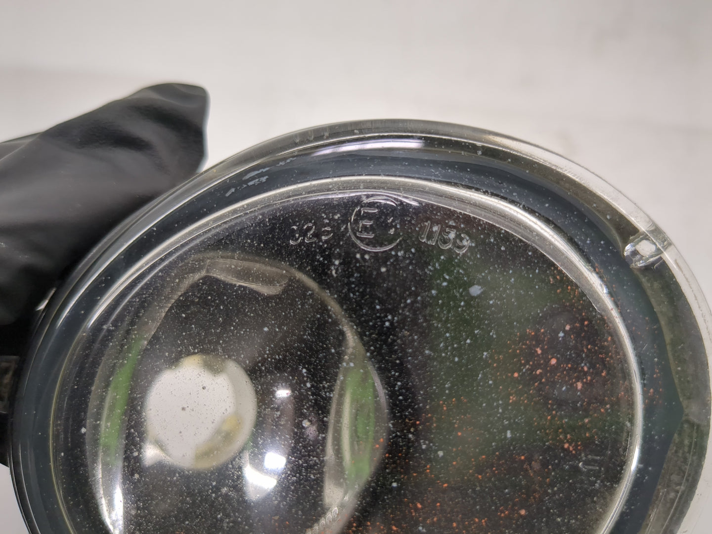 2002-2005 Audi A4 Passenger Right Oem Front Light Lamp - Oemusedautoparts1.com