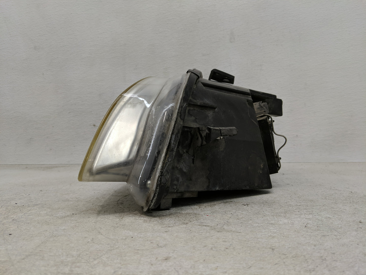2003-2006 Audi A4 Passenger Right Oem Head Light Headlight Lamp - Oemusedautoparts1.com