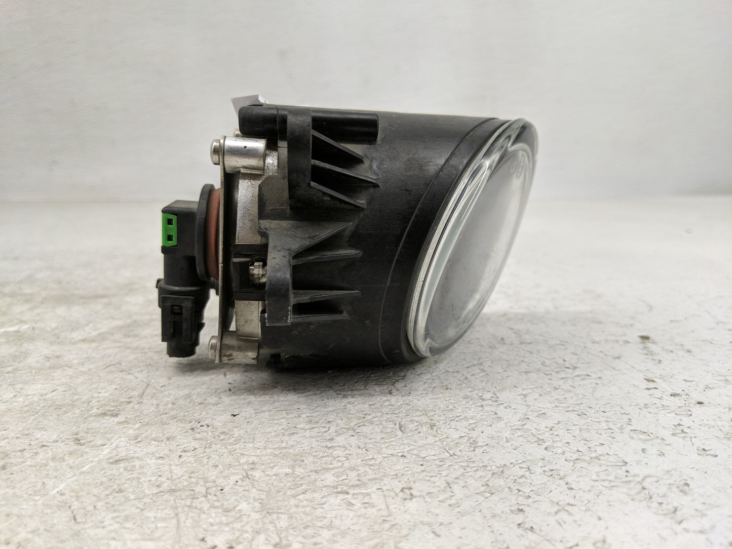 2002-2005 Audi A4 Passenger Right Oem Front Light Lamp - Oemusedautoparts1.com