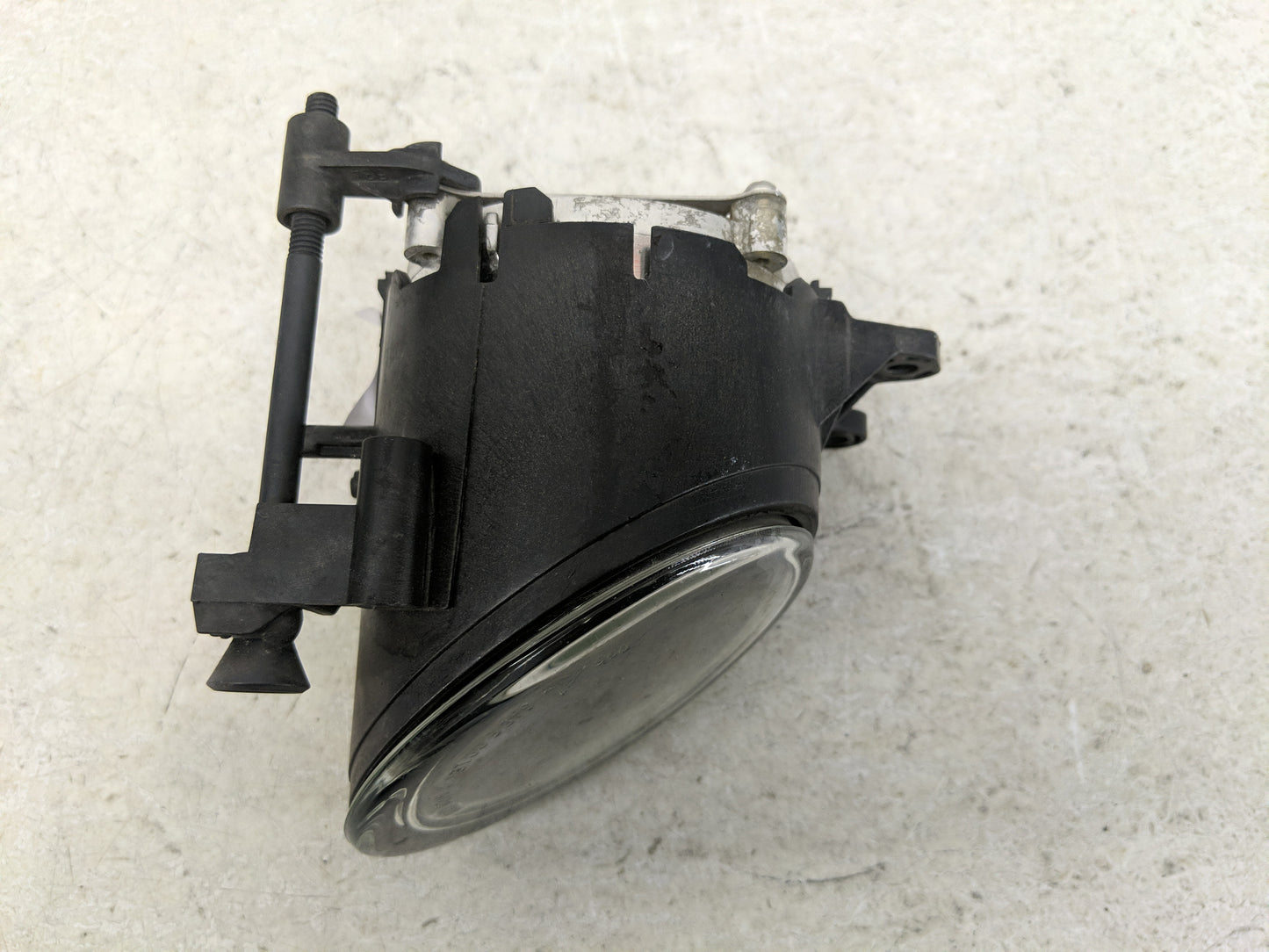 2002-2005 Audi A4 Passenger Right Oem Front Light Lamp - Oemusedautoparts1.com