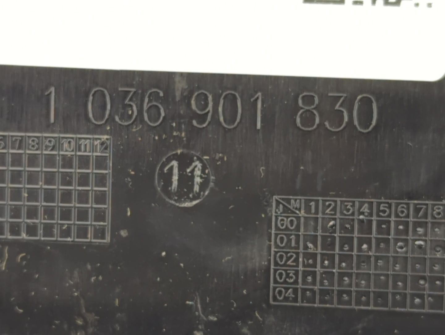 2005 Audi A4 Instrument Cluster Speedometer Gauges P/N:036 901 830 Fits OEM Used Auto Parts - Oemusedautoparts1.com