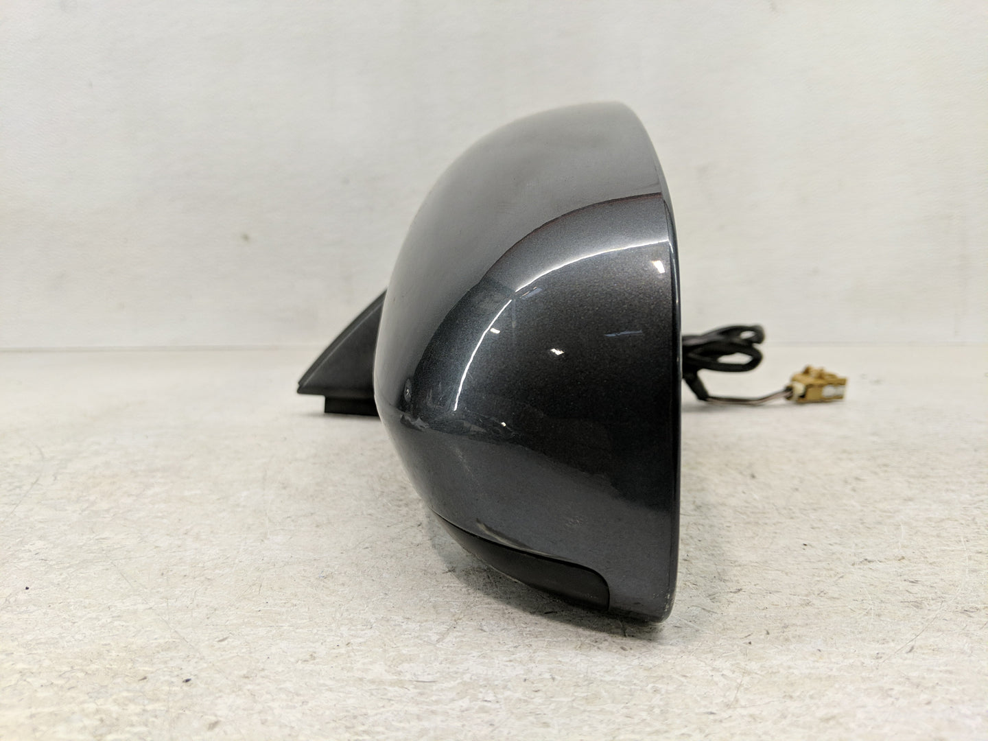 2002-2008 Audi A4 Driver Side View Mirror - Left Door Mirror OEM Used - Oemusedautoparts1.com
