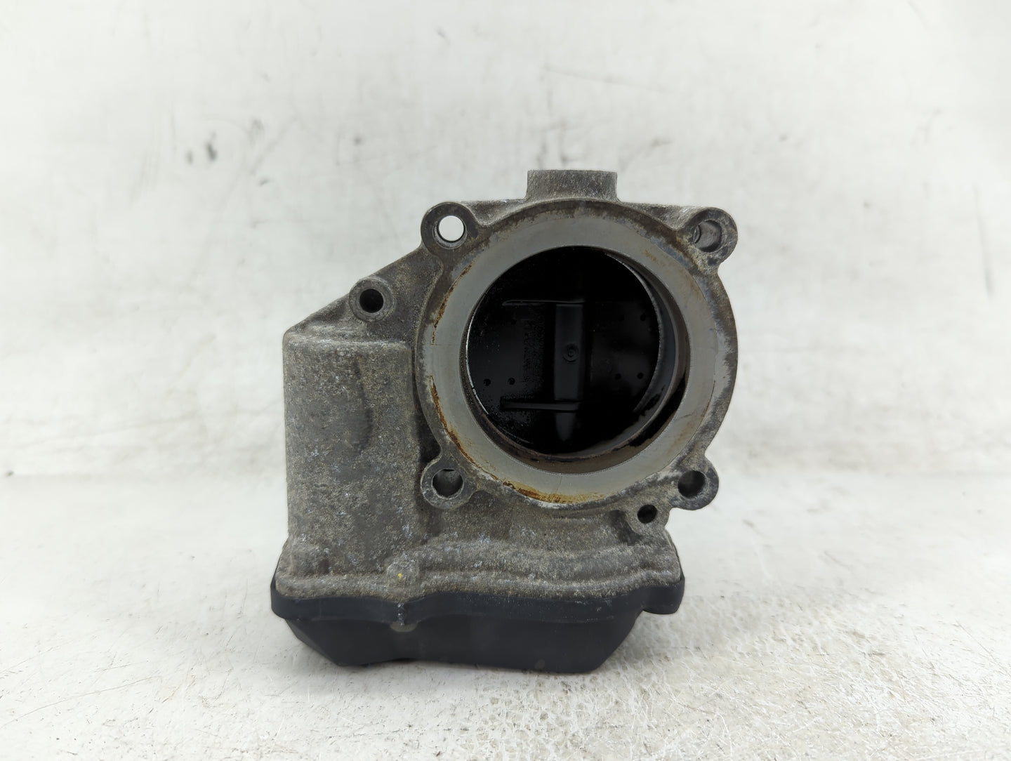 2005-2016 Audi A4 Throttle Body P/N:06F133062Q Fits OEM Used Auto Parts - Oemusedautoparts1.com