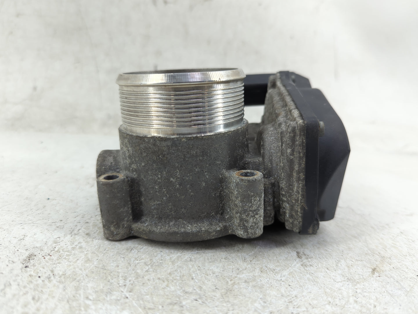 2005-2016 Audi A4 Throttle Body P/N:06F133062Q Fits OEM Used Auto Parts - Oemusedautoparts1.com