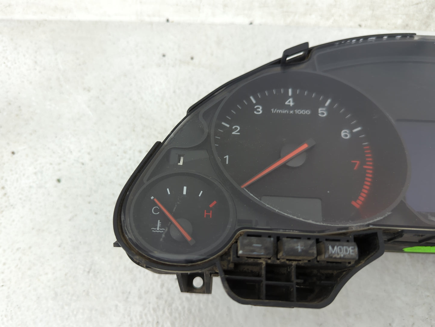 2003-2005 Audi A4 Instrument Cluster Speedometer Gauges P/N:8E0920900E Fits Fits 2003 2004 2005 OEM Used Auto Parts - Oemuse