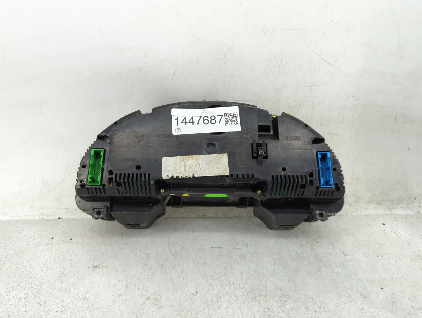 2003-2005 Audi A4 Instrument Cluster Speedometer Gauges P/N:8E0920900E Fits Fits 2003 2004 2005 OEM Used Auto Parts - Oemuse