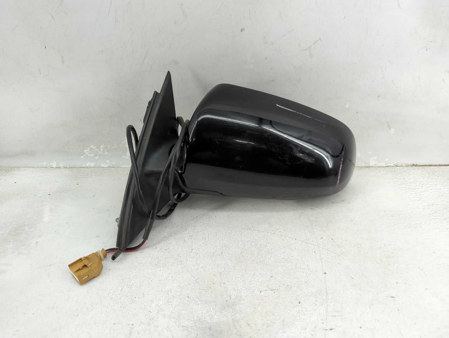 2002-2008 Audi A4 Driver Side View Mirror - Left Door Mirror OEM Used - Oemusedautoparts1.com
