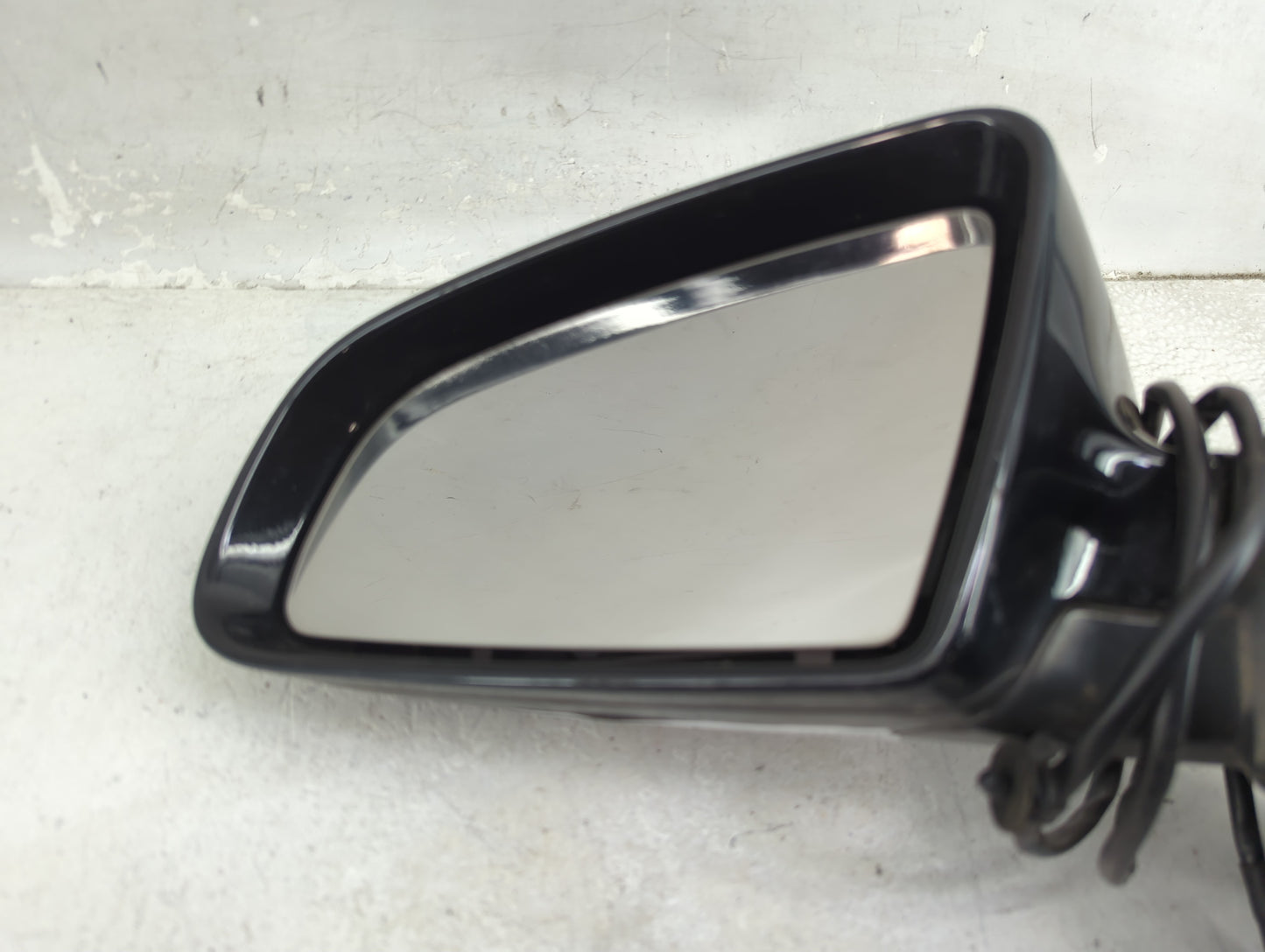 2002-2008 Audi A4 Driver Side View Mirror - Left Door Mirror OEM Used - Oemusedautoparts1.com