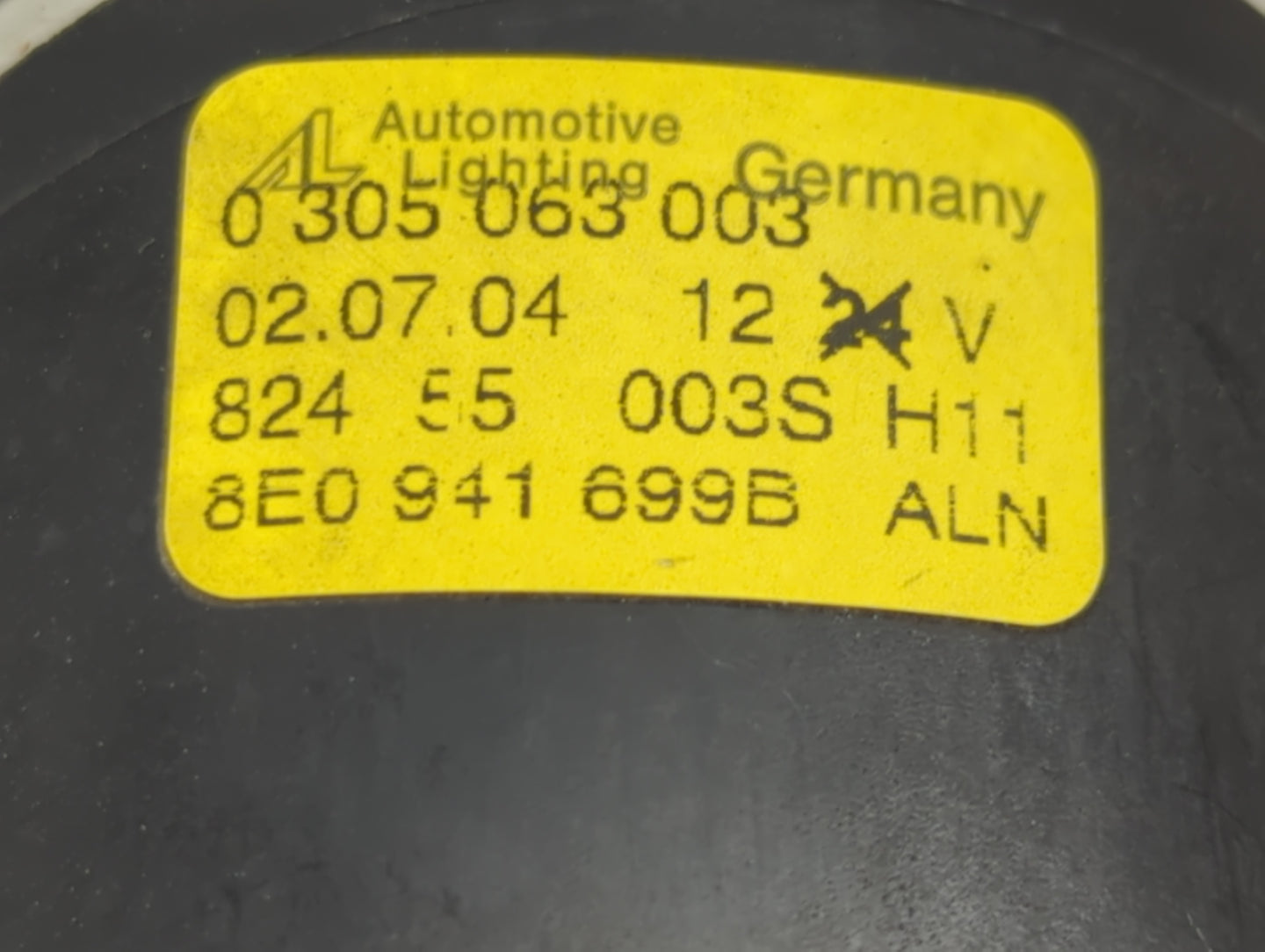 2002-2005 Audi A4 Driver Left Oem Fog Light Lamp Black - Oemusedautoparts1.com