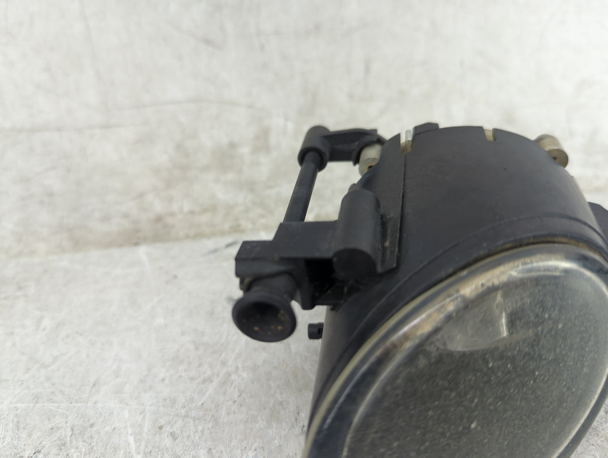 2002-2005 Audi A4 Passenger Right Oem Fog Light Lamp Black - Oemusedautoparts1.com