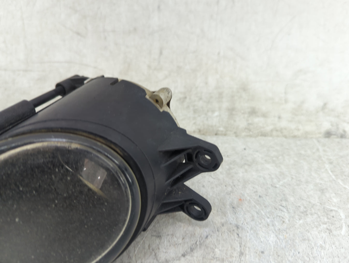 2002-2005 Audi A4 Passenger Right Oem Fog Light Lamp Black - Oemusedautoparts1.com