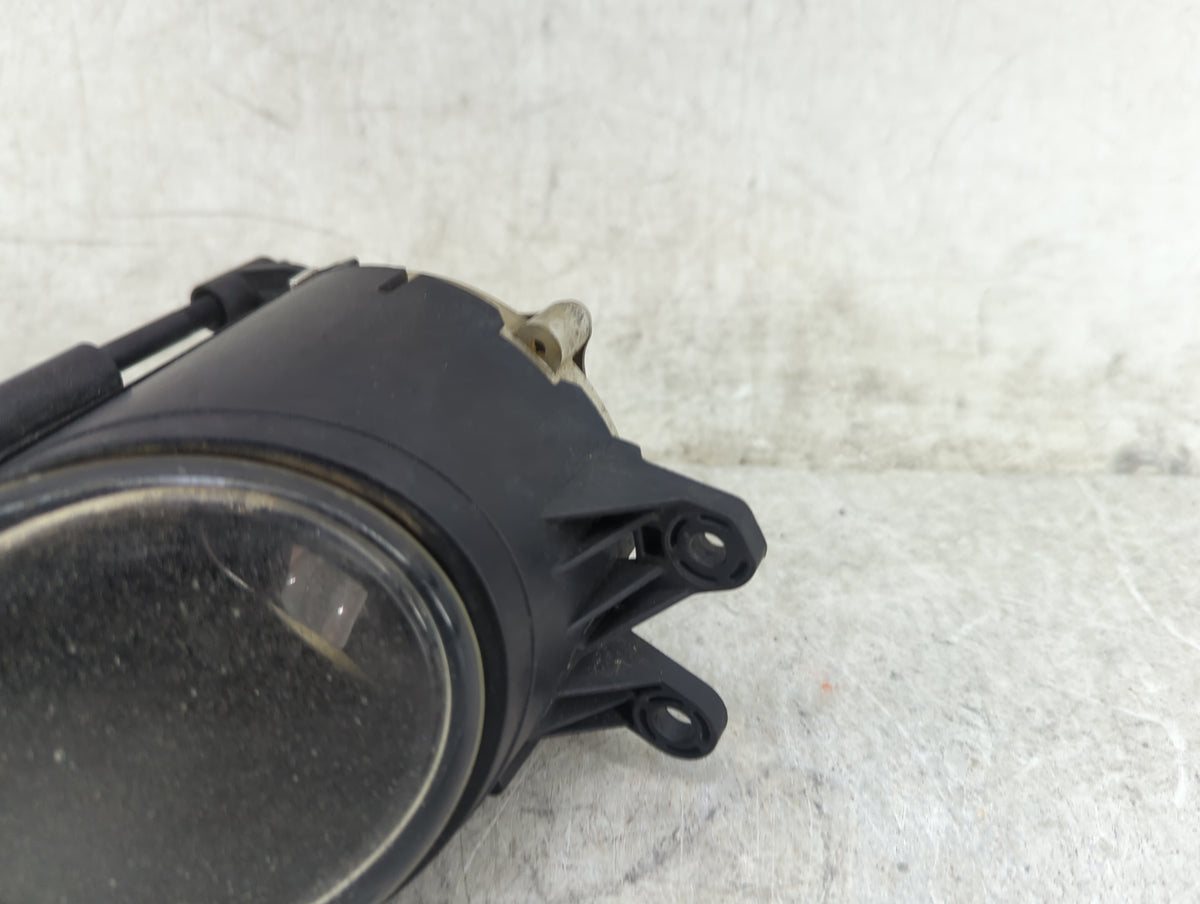 2002-2005 Audi A4 Passenger Right Oem Fog Light Lamp Black - Oemusedautoparts1.com