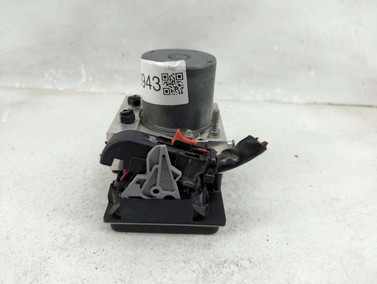 2005 Audi A4 Anti-Lock Brake ABS Pump Module Actuator OEM P/N:8E0 910 517 Fits OEM Used Auto Parts - Oemusedautoparts1.com