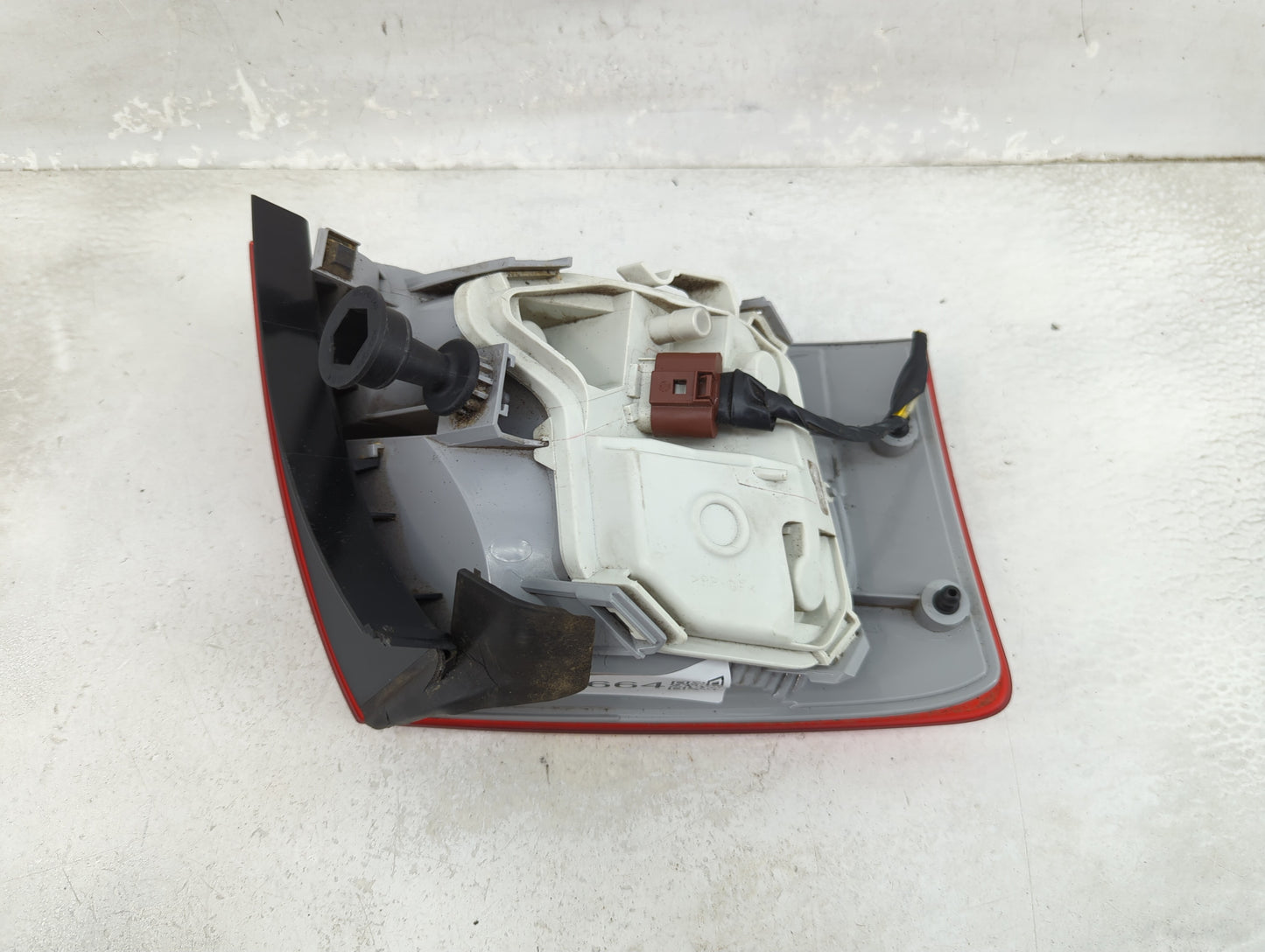 2005-2008 Audi A4 Tail Light Assembly Passenger Right OEM P/N:8E9 945 096 F Fits Fits 2005 2006 2007 2008 OEM Used Auto Part