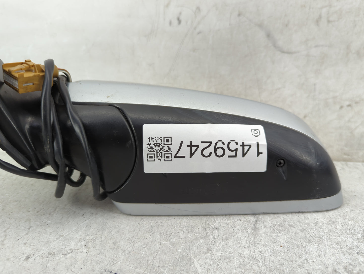 2002-2008 Audi A4 Driver Side View Mirror - Left Door Mirror OEM Used - Oemusedautoparts1.com