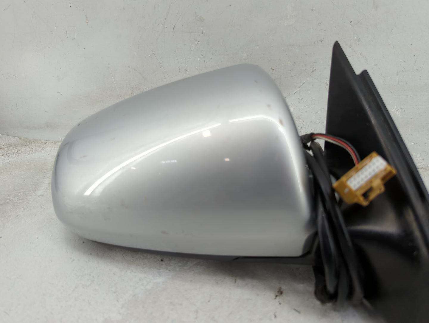 2002-2008 Audi A4 Passenger Side View Mirror - Right Door Mirror OEM Used - Oemusedautoparts1.com