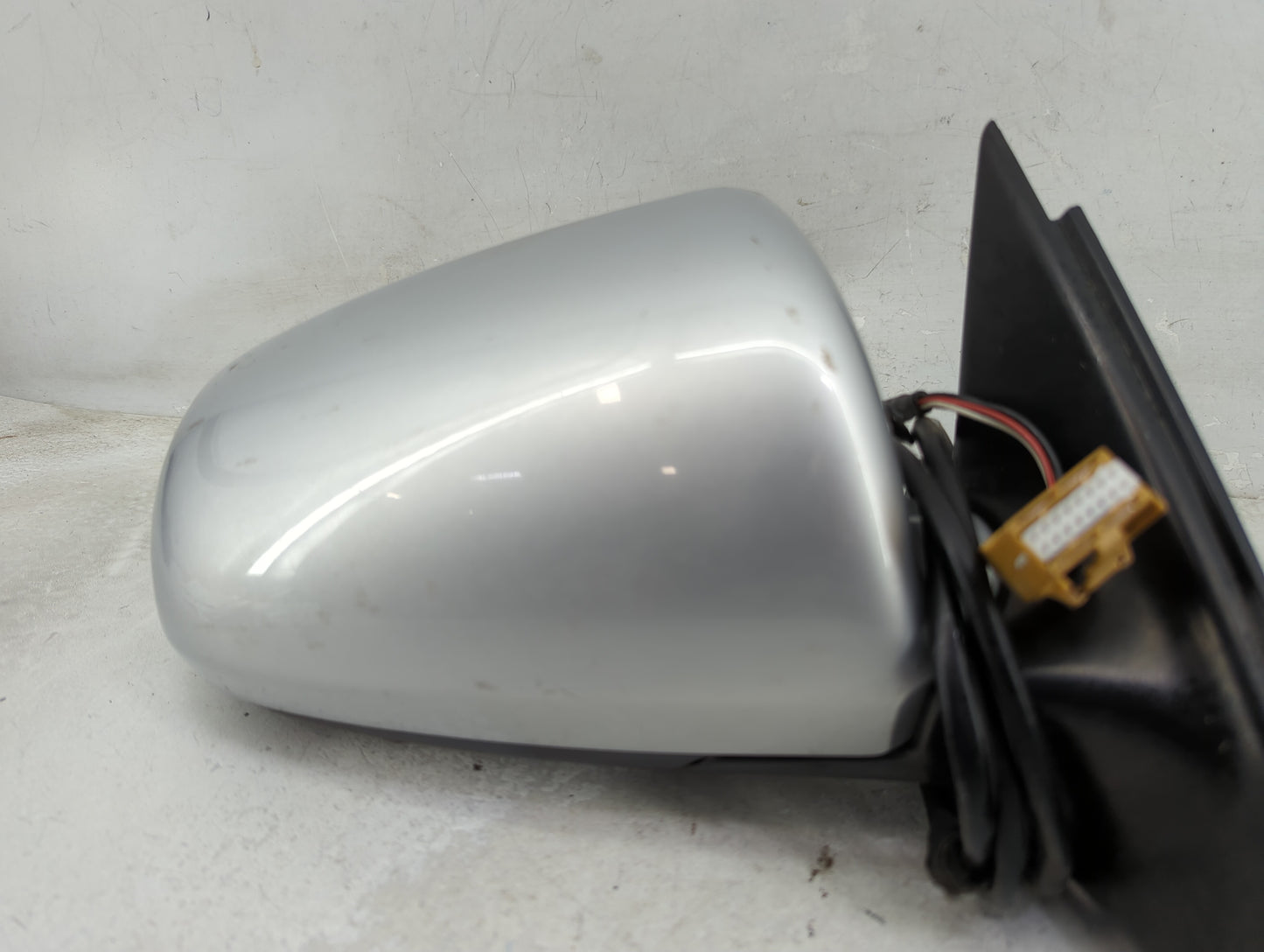 2002-2008 Audi A4 Passenger Side View Mirror - Right Door Mirror OEM Used - Oemusedautoparts1.com