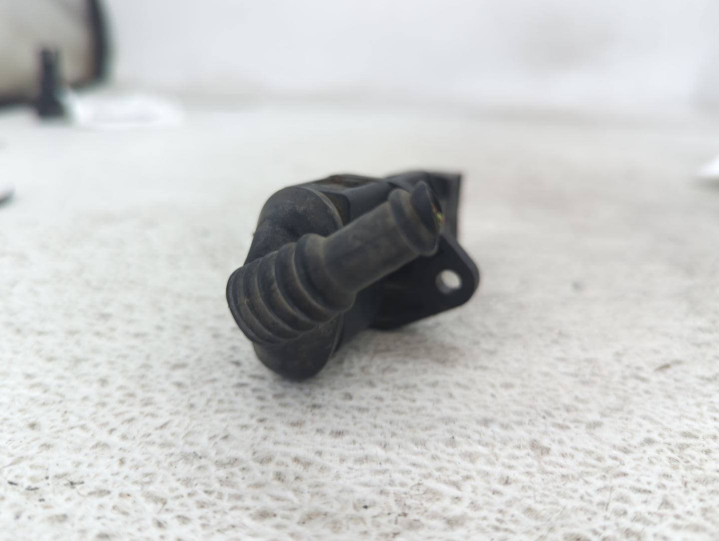 2000-2006 Audi A4 Mass Air Flow Meter Maf 1489712 - Oemusedautoparts1.com