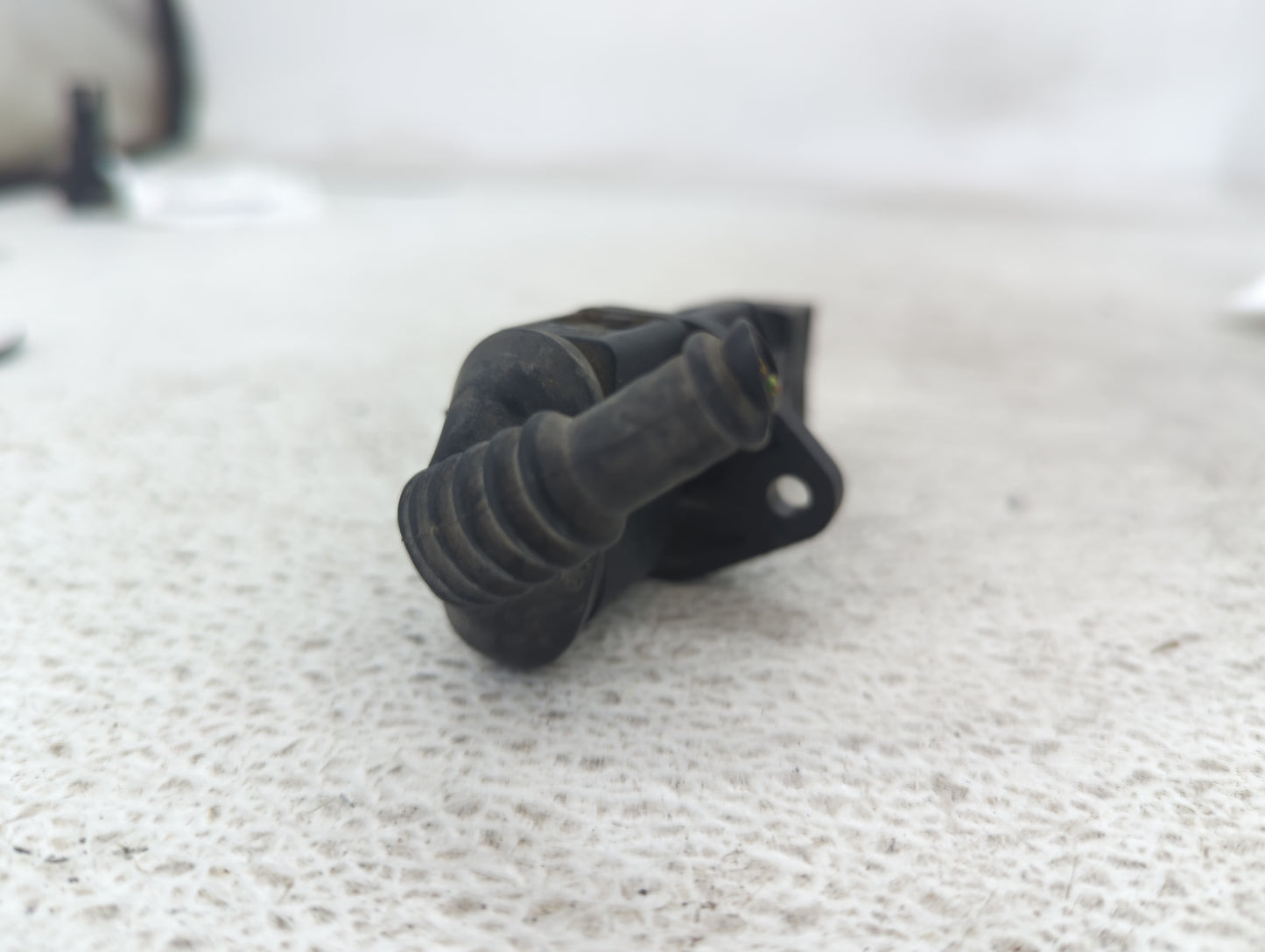 2000-2006 Audi A4 Mass Air Flow Meter Maf 1489712 - Oemusedautoparts1.com