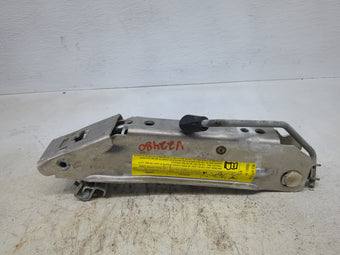 compare product 2005 Audi A4 1513300