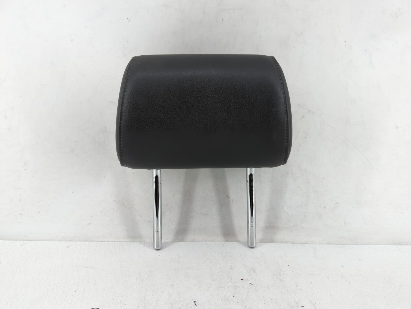 2002-2005 Audi A4 Headrest Head Rest Rear Seat Fits Fits 2002 2003 2004 2005 OEM Used Auto Parts - Oemusedautoparts1.com