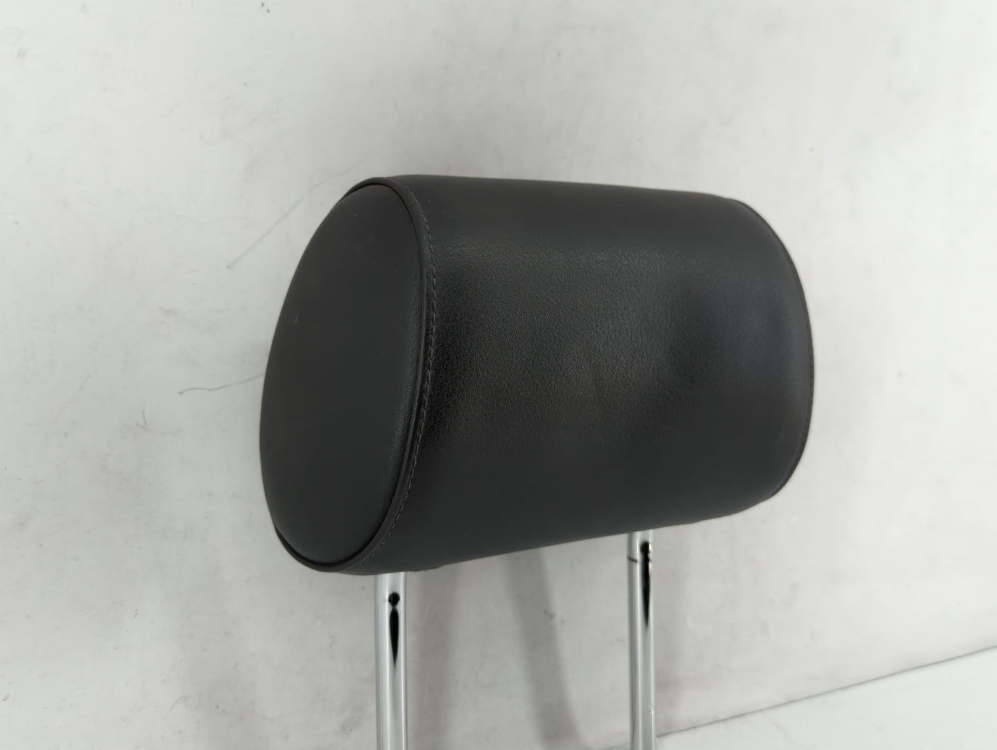 2002-2005 Audi A4 Headrest Head Rest Rear Seat Fits Fits 2002 2003 2004 2005 OEM Used Auto Parts - Oemusedautoparts1.com