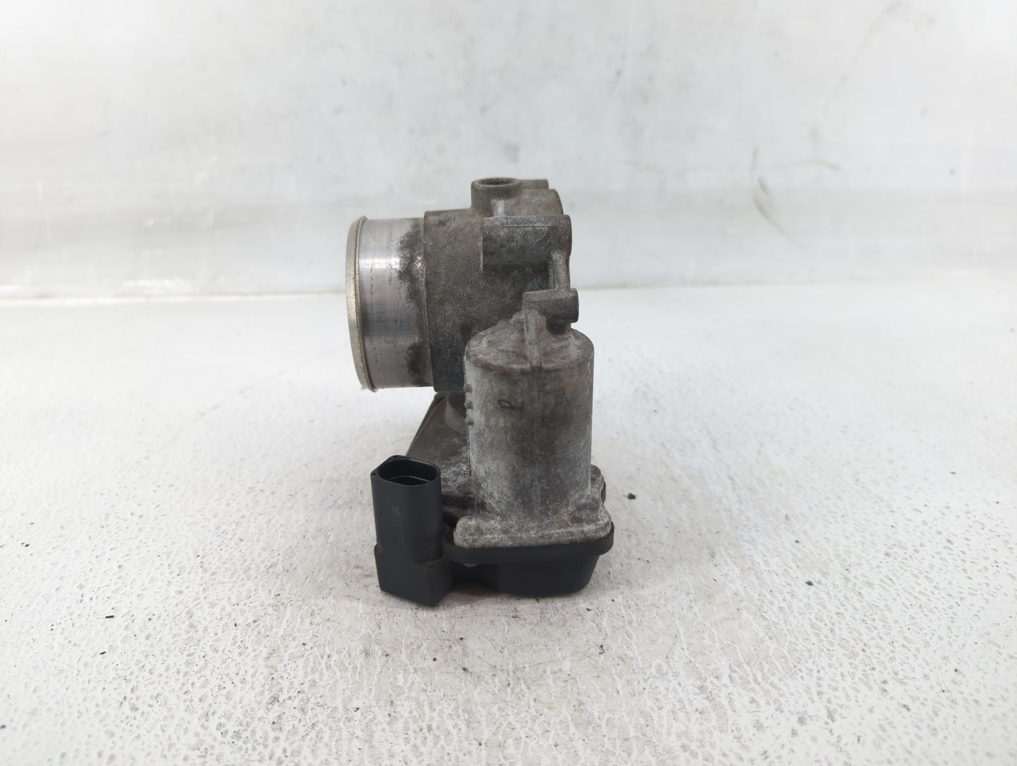 2005-2016 Audi A4 Throttle Body P/N:06F 133 062 E Fits OEM Used Auto Parts - Oemusedautoparts1.com