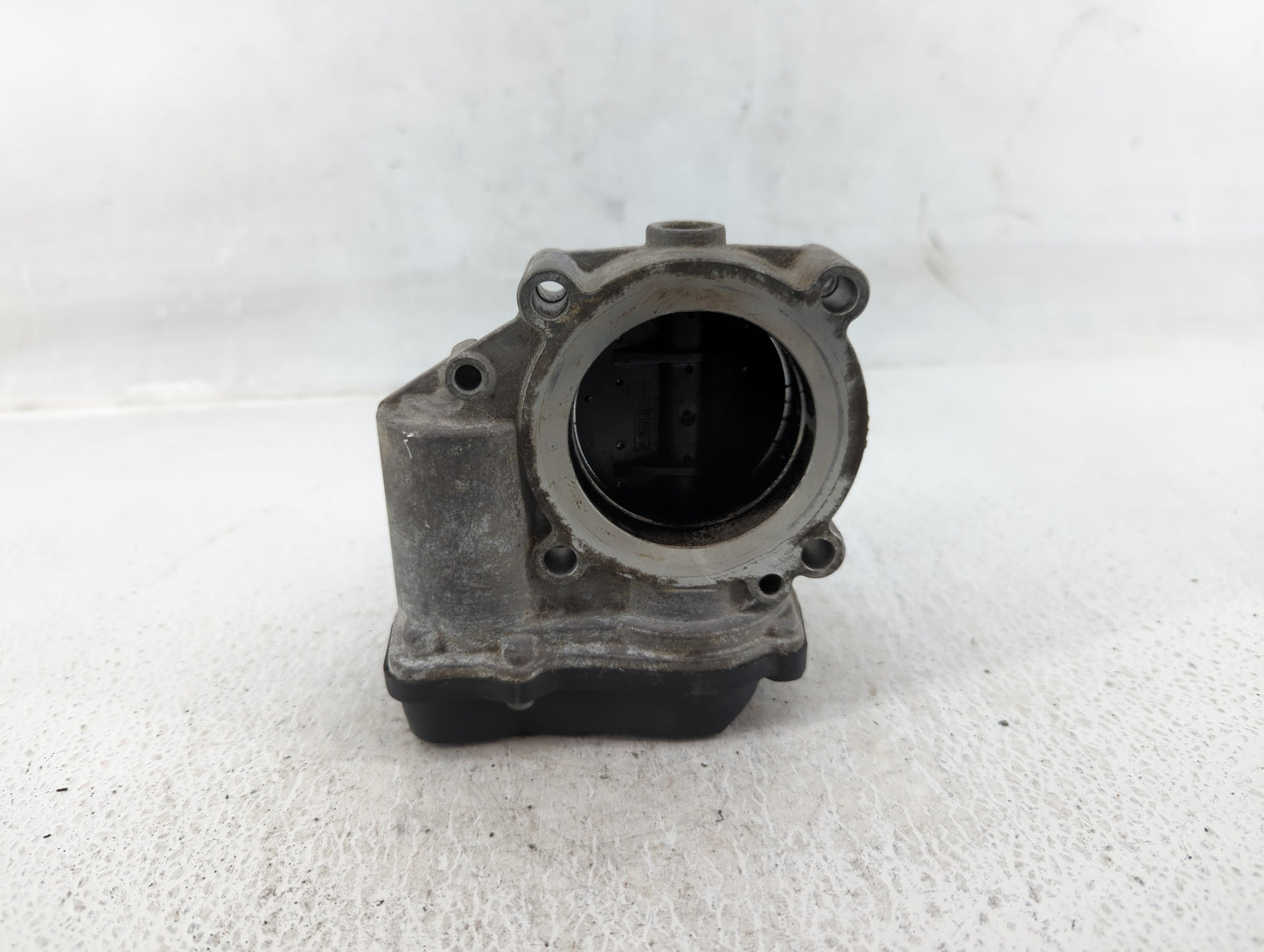 2005-2016 Audi A4 Throttle Body P/N:06F 133 062 E Fits OEM Used Auto Parts - Oemusedautoparts1.com