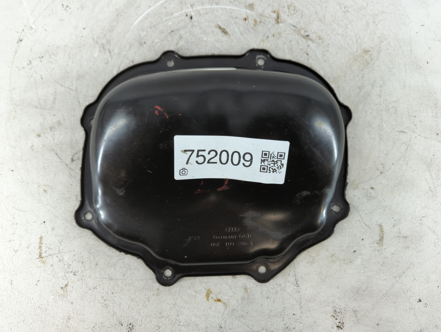 2005 Audi A4 Engine Oil Pan P/N:06E 109 286 F Fits OEM Used Auto Parts - Oemusedautoparts1.com