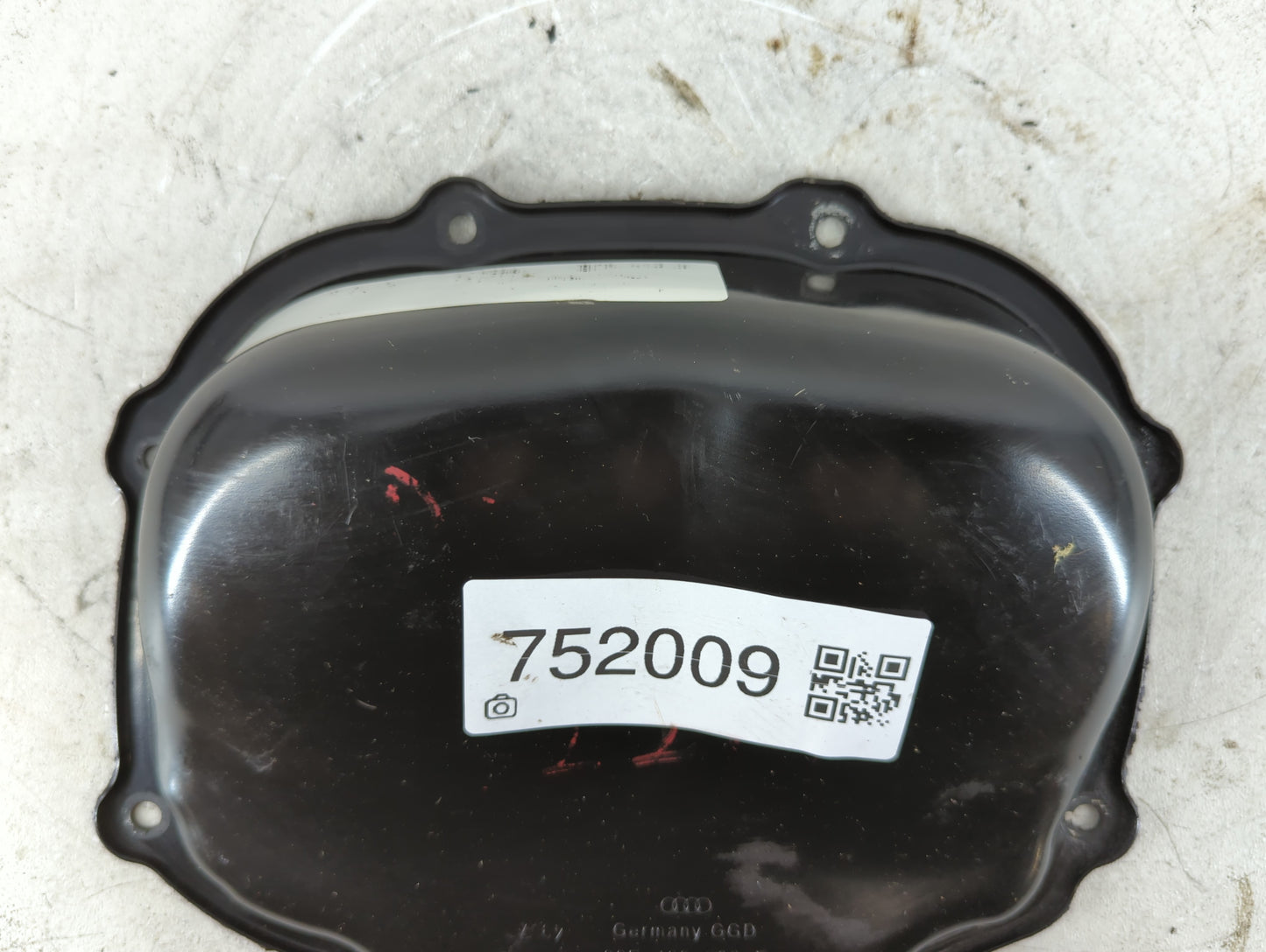 2005 Audi A4 Engine Oil Pan P/N:06E 109 286 F Fits OEM Used Auto Parts - Oemusedautoparts1.com