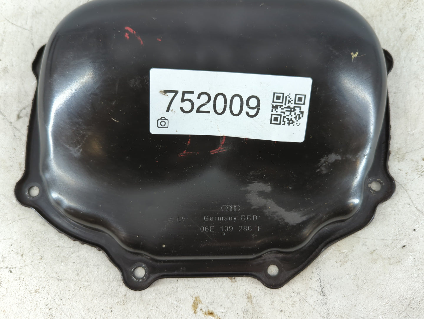 2005 Audi A4 Engine Oil Pan P/N:06E 109 286 F Fits OEM Used Auto Parts - Oemusedautoparts1.com