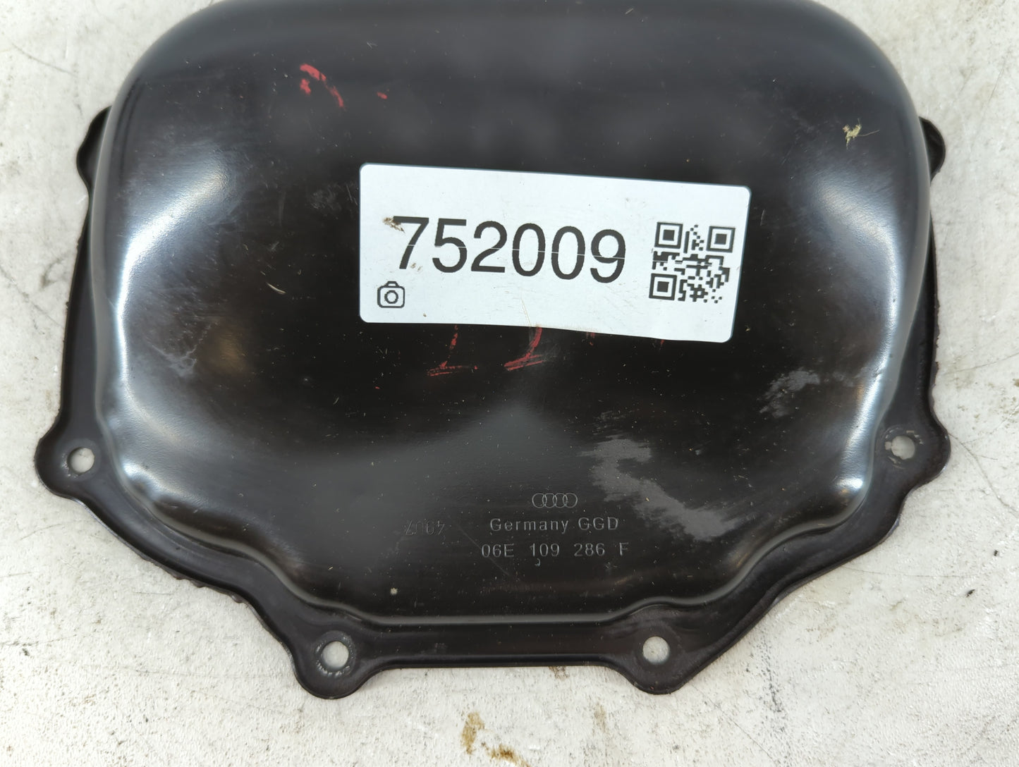 2005 Audi A4 Engine Oil Pan P/N:06E 109 286 F Fits OEM Used Auto Parts - Oemusedautoparts1.com