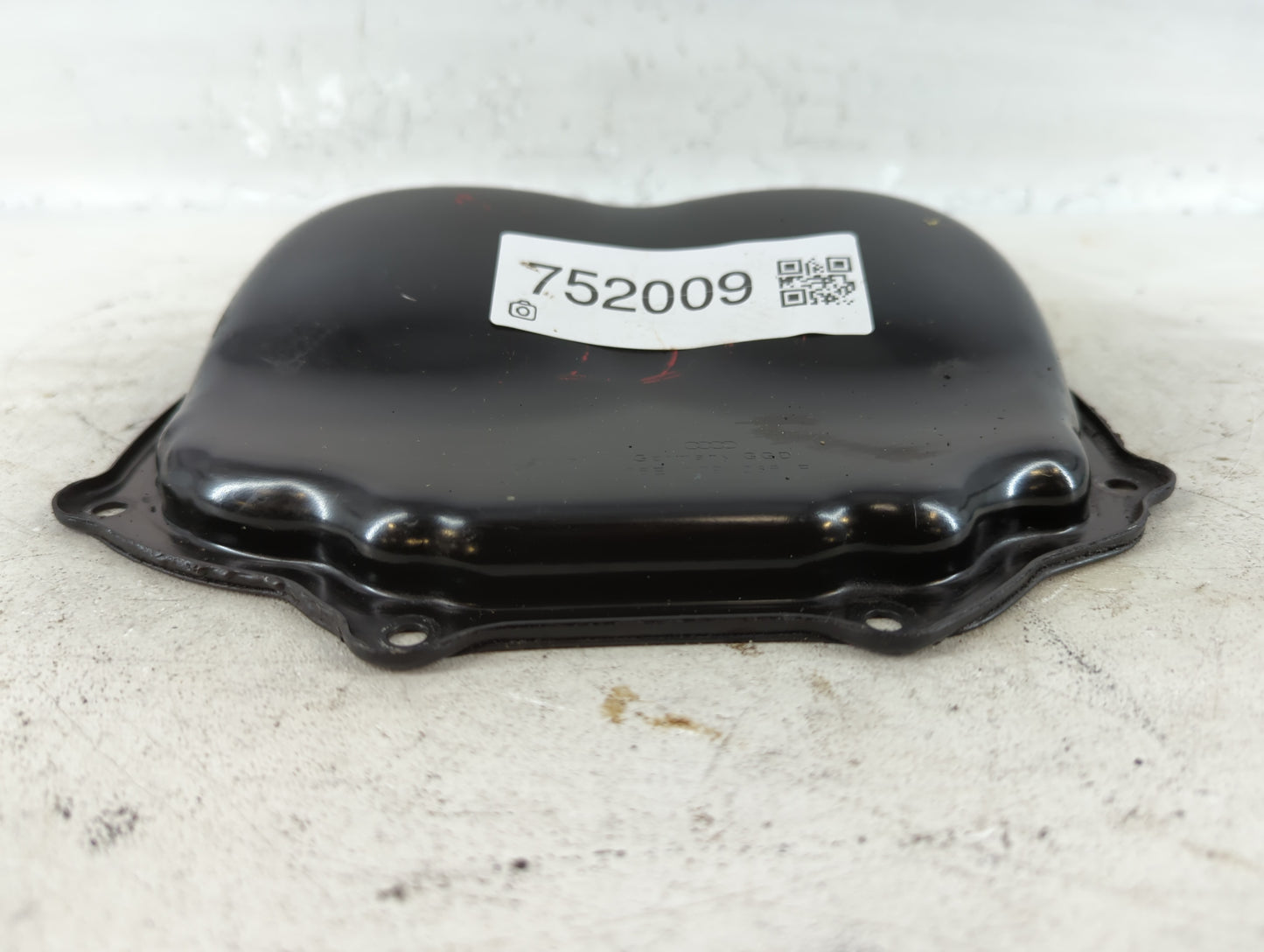 2005 Audi A4 Engine Oil Pan P/N:06E 109 286 F Fits OEM Used Auto Parts - Oemusedautoparts1.com