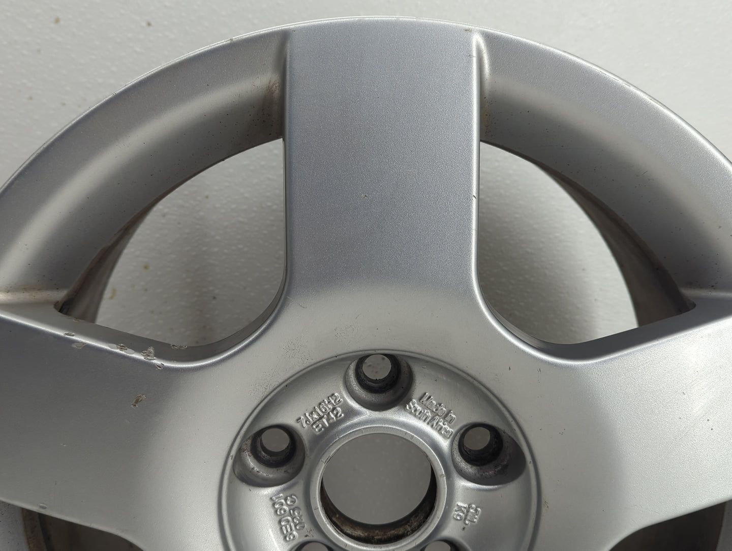 2002-2005 Audi A4 Oem Wheel Rim - Oemusedautoparts1.com