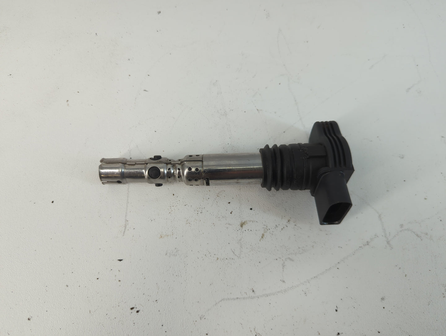 2004-2005 Audi A4 Ignition Coil Igniter Pack - Oemusedautoparts1.com