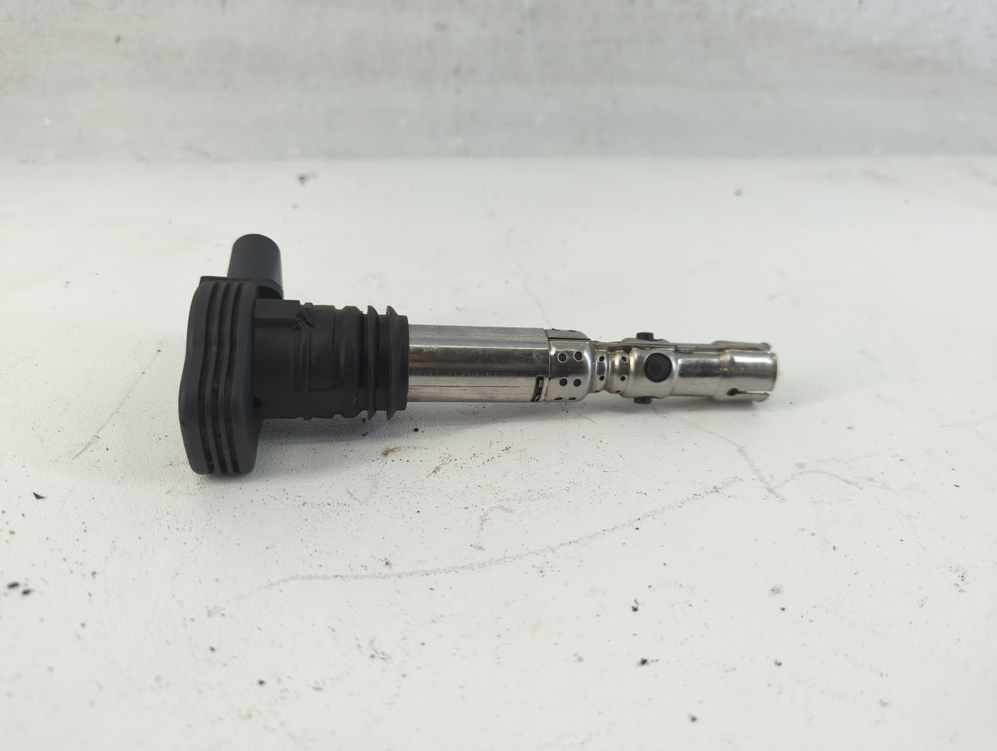 2004-2005 Audi A4 Ignition Coil Igniter Pack - Oemusedautoparts1.com