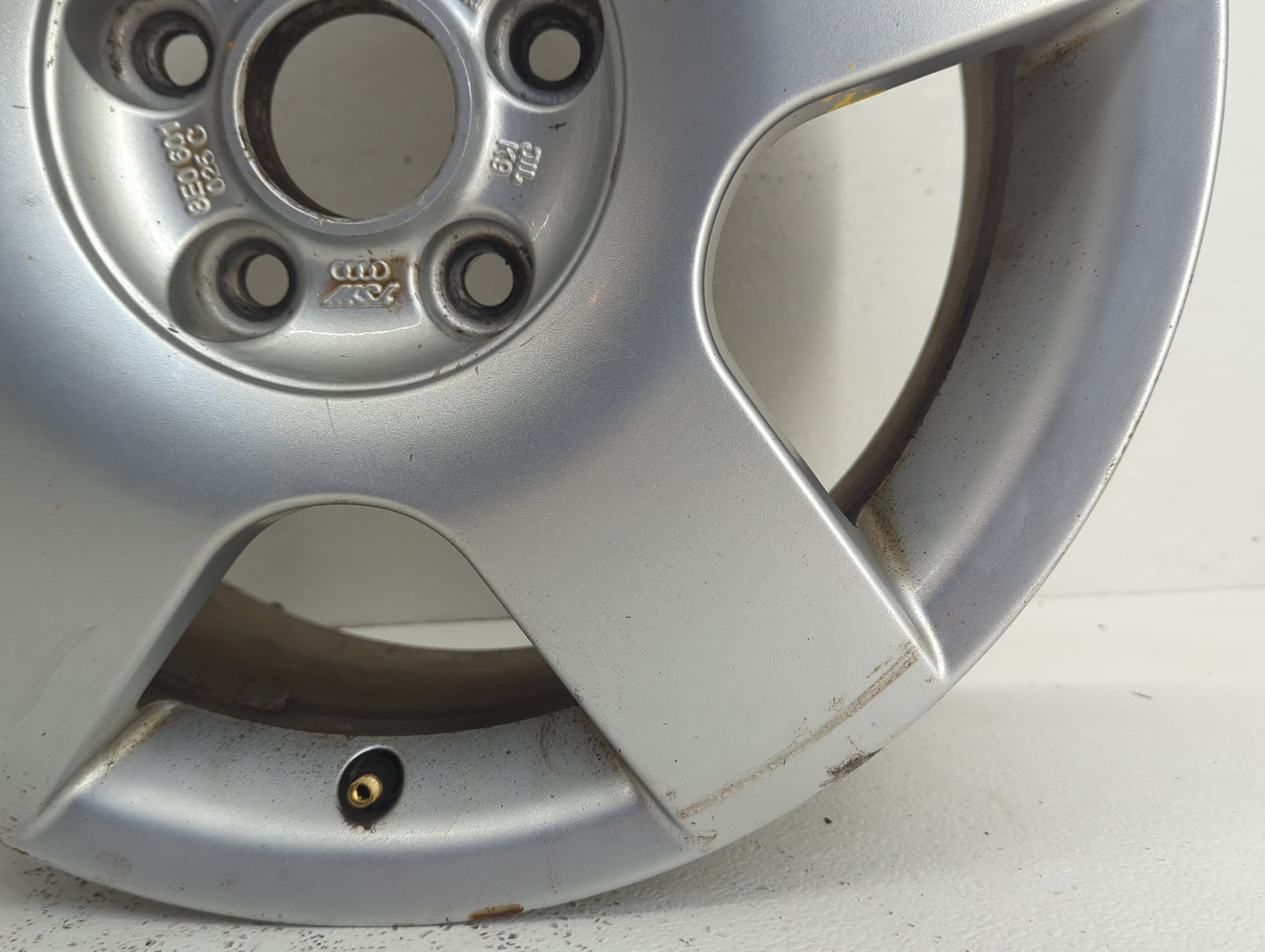 2002-2005 Audi A4 Oem Wheel Rim Silver 911759 - Oemusedautoparts1.com