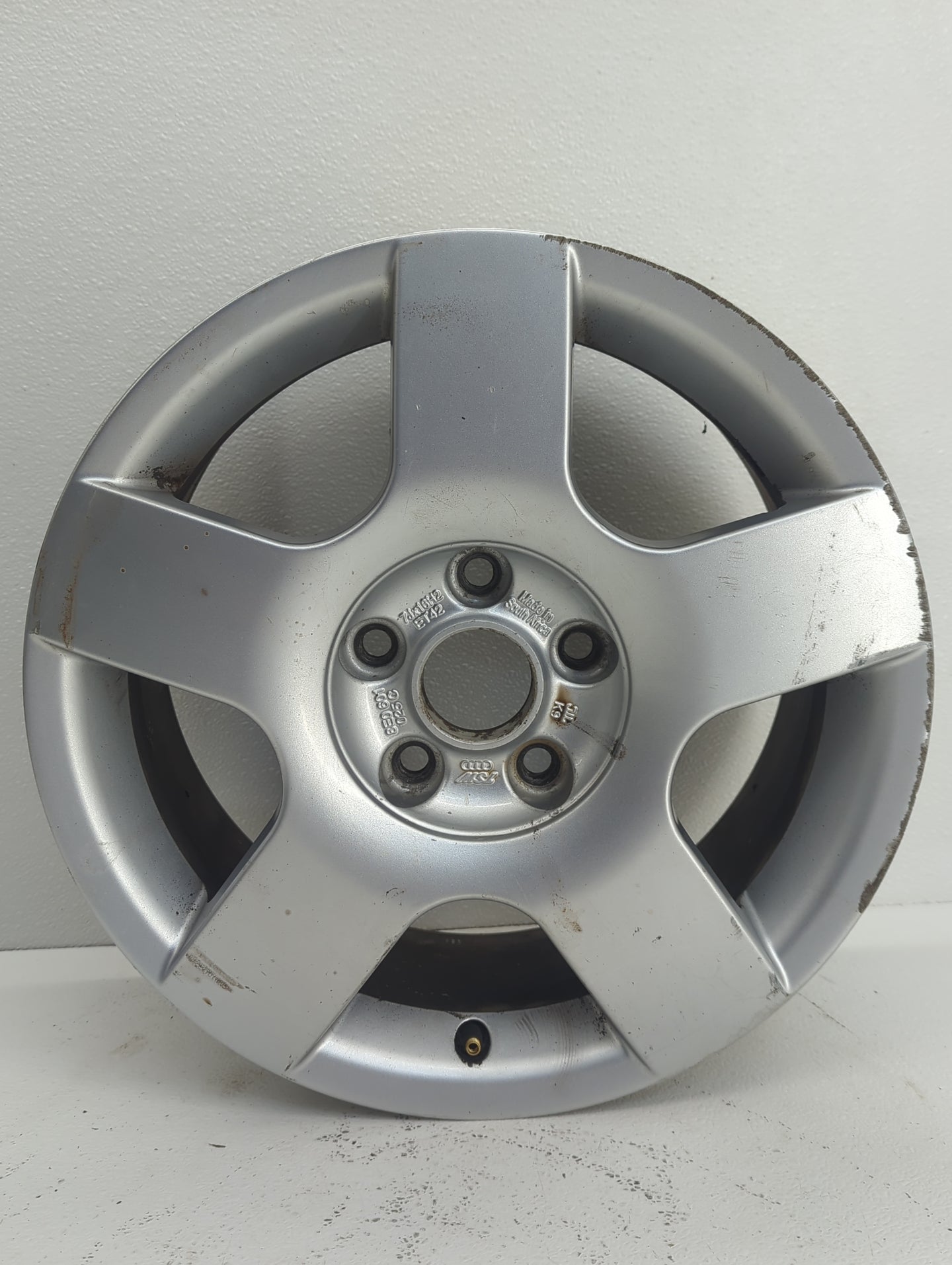 2002-2005 Audi A4 Oem Wheel Rim Silver - Oemusedautoparts1.com