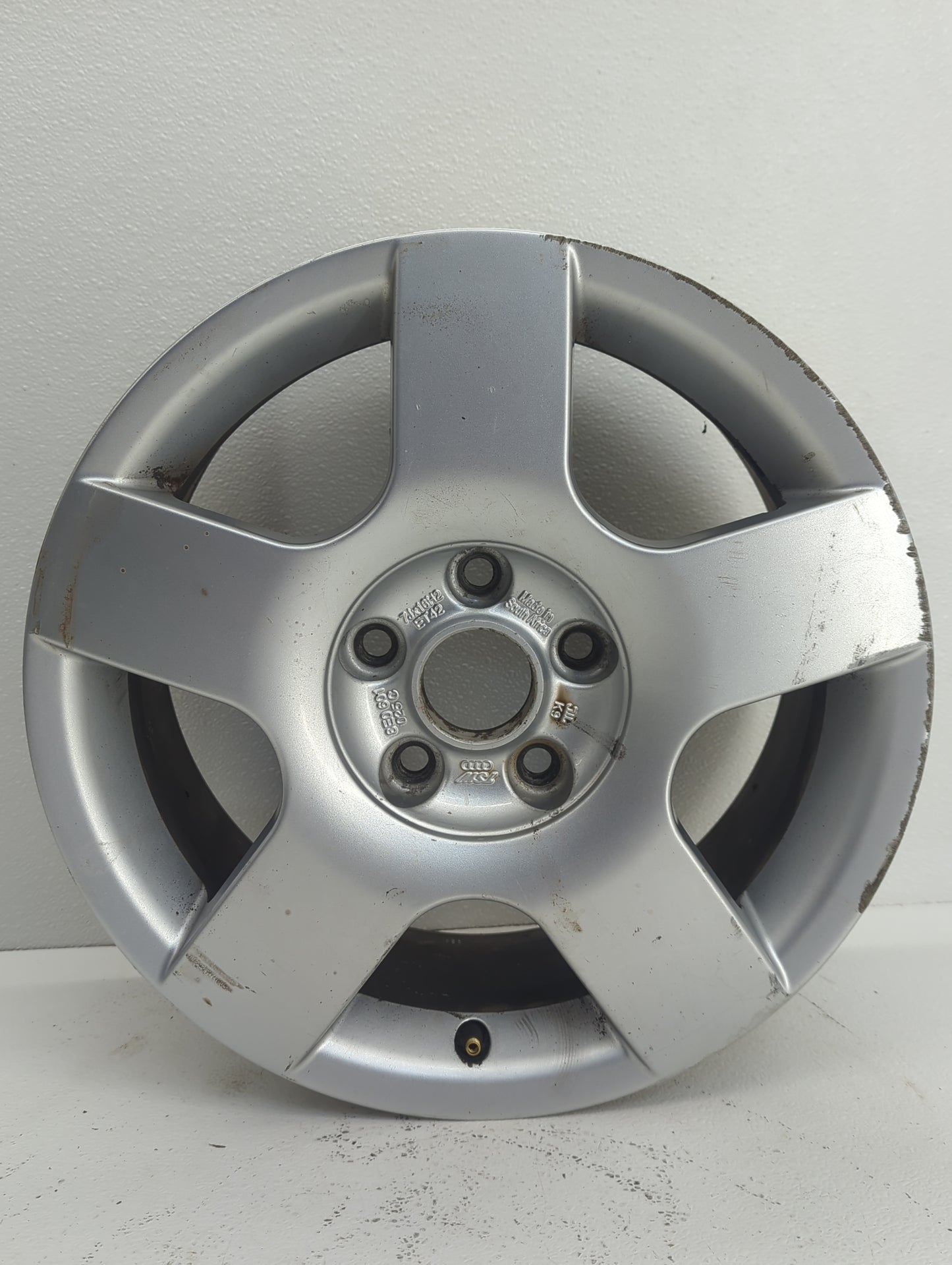 2002-2005 Audi A4 Oem Wheel Rim Silver - Oemusedautoparts1.com