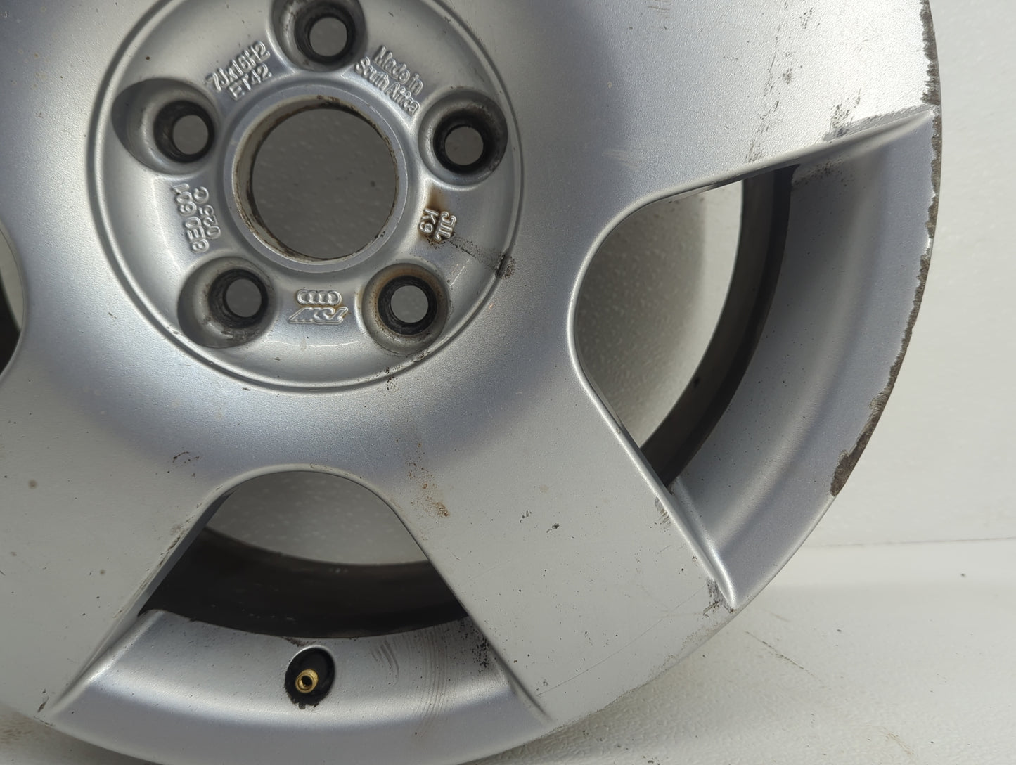 2002-2005 Audi A4 Oem Wheel Rim Silver 911907 - Oemusedautoparts1.com